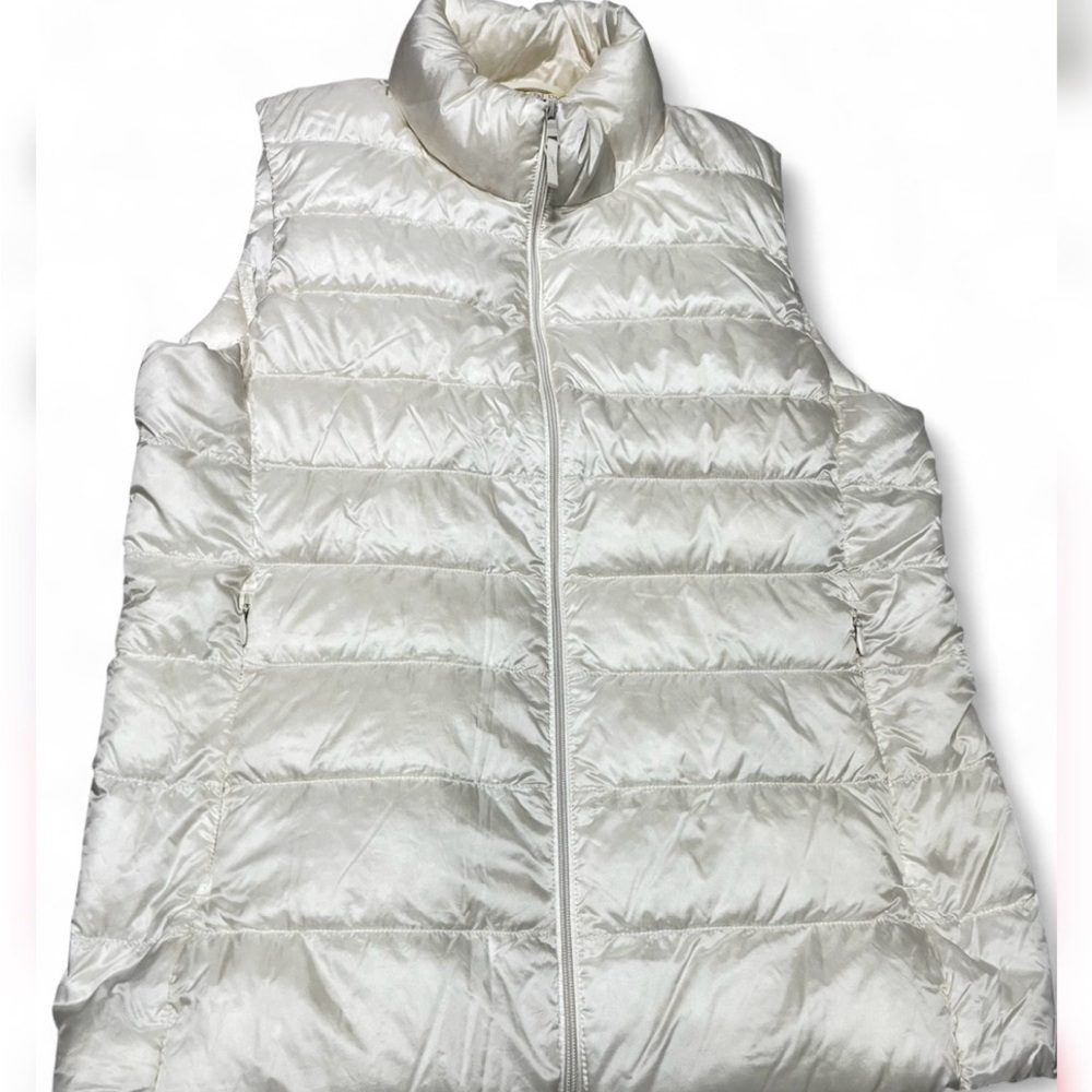Uniqlo ultra light DOWN Ivory Quilted Puffer Vest szS